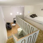 Downtown Designer Apartment Karlin